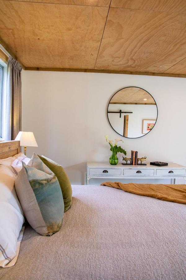 Parohe Island Retreat Hotell Auckland Exteriör bild